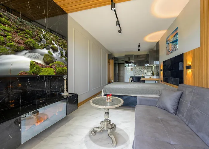 Azur 7 شقة شكوربيلوفتسي